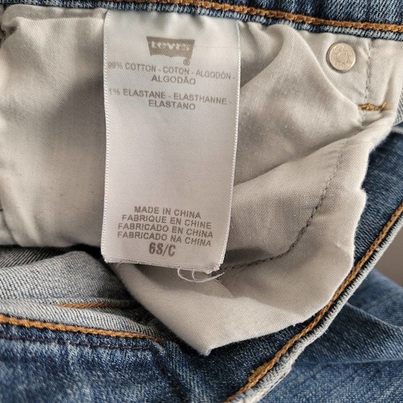 Levi's 515 Boot Cut Ankle Med Wash Lightly Distressed Jeans 6S - Picture 6 of 7